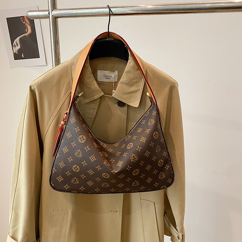 Cross-Border Printed Underarm Bag for Women, Large Capacity Fashionable Textured Dumpling Soft Leather Elegant Commuter Shoulder Bag, Vintage Trend