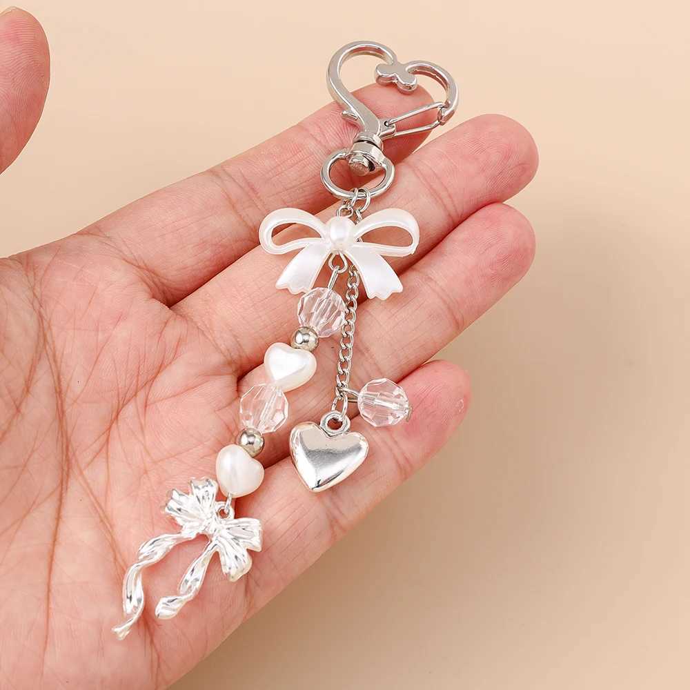 Aihua Cute Y2K Metal Pearl Love Heart Bowknot Key Chain Pearl Key Ring for Women Girl Handbag Pendants DIY Handmade Jewelry Gift Z260330