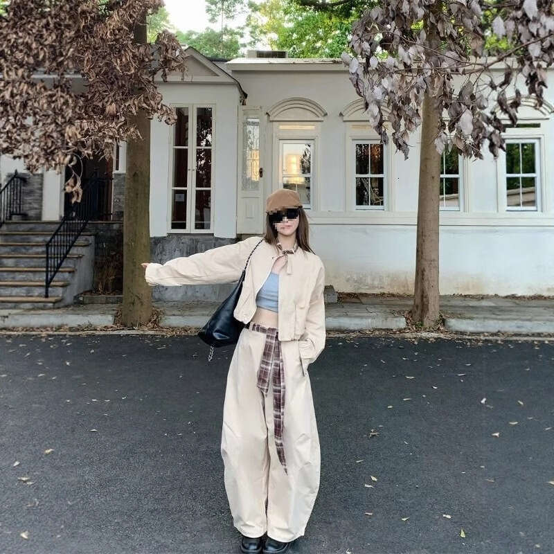 Retro Khaki Workwear Style Suit For Women New Autumn Model Stand Up Collar Jacket With Belt And Wide Leg Curved Pants Luxury