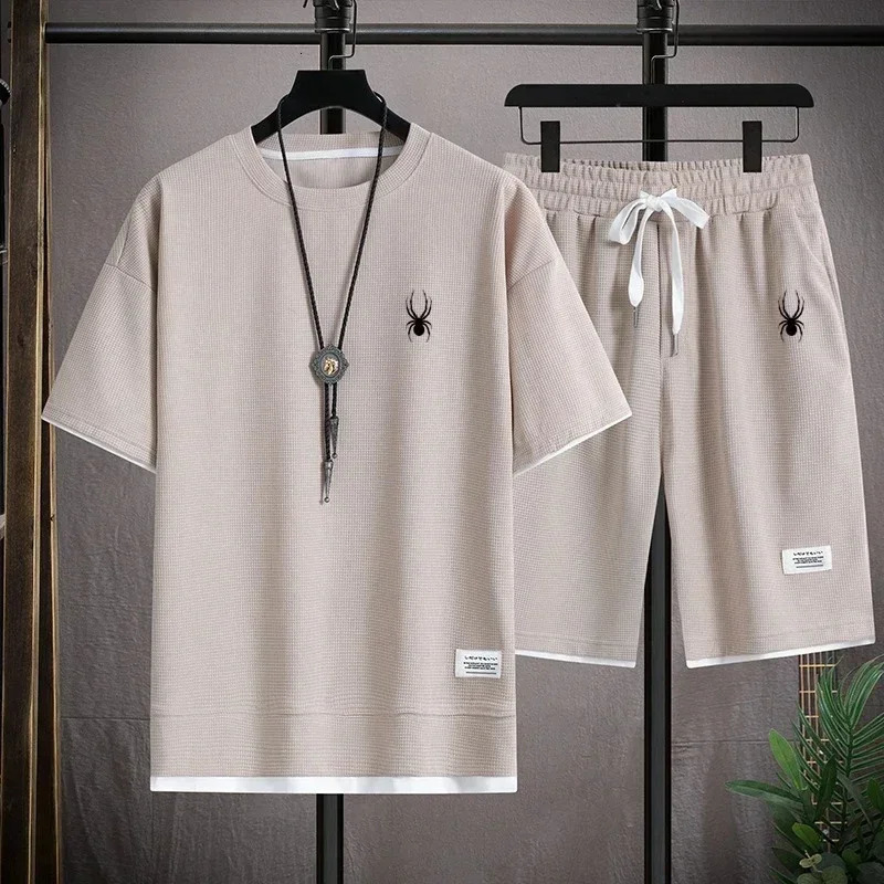 Mens short sleeved T-shirt and sports shorts set casual sportswear Korean fashion summer 260330