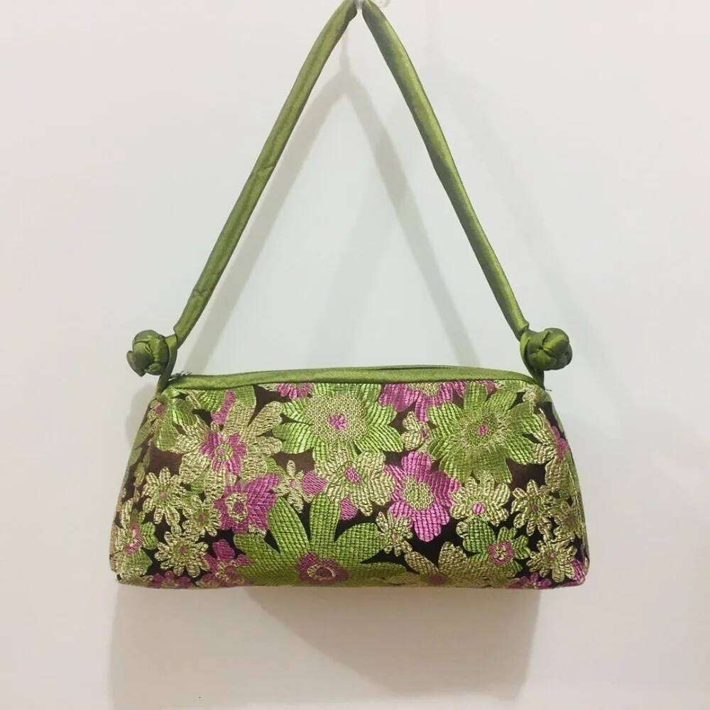 Chinese Embroidery Fashion Silk Embroidered Women Handbag Chinese Style Design Knot Clutch Retro Zipper Cosmetic Bag Travel
