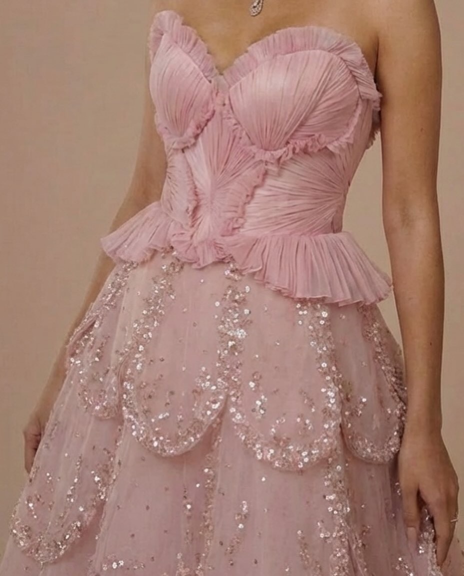 Elegant Evening Dresses Appliques Beads Sexy Sweetheart Lace Prom Gowns Layered Sweep Train Vestido De Noite Customized