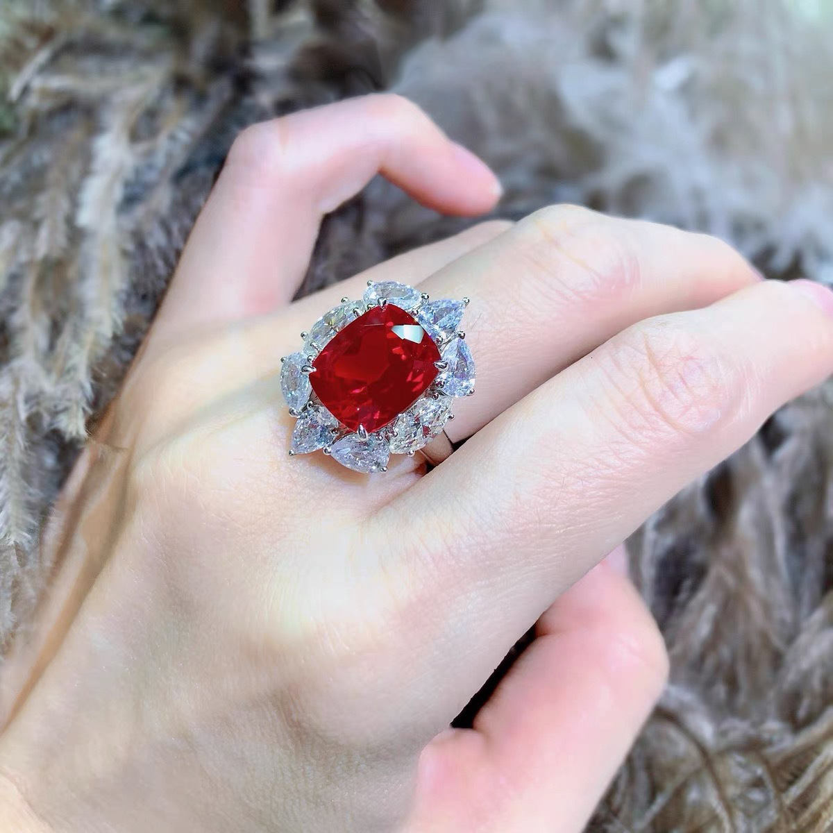 Jewlery Designer For Women High-End Dazzling Gemstone Ring With Ruby, Adjustable Size, Fashionable Design, Luxurious And Ultra-Sparkling
