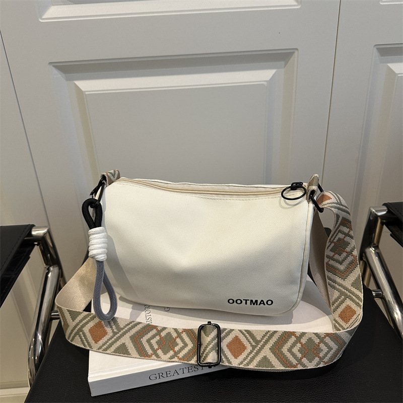 Free Shipping High Value Casual Wide Shoulder Strap Small for Women 2025 New Fashion Simple Boston High-Value Niche Crossbody Bag