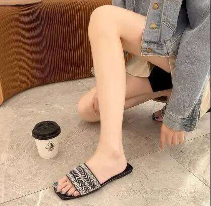 Summer Rhinestone Women Sandals Pearl Cross Fashion Ladies Slippers Luxury Designers Outdoor Beach Comfort Slides Shoes