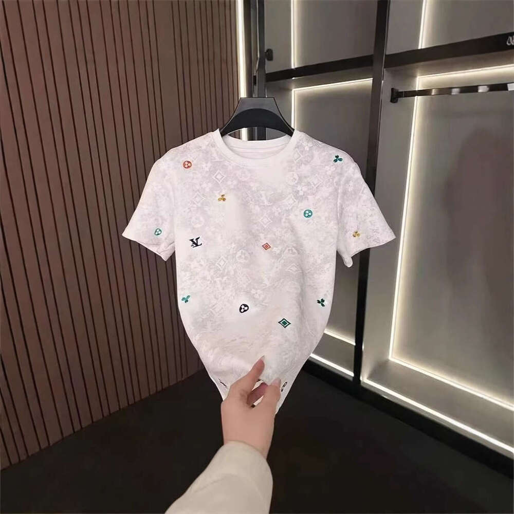 Summer fashion short-sleeve T-shirt, new stylish versatile personalized design, light luxury high-end white T-shirt