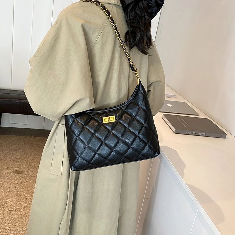 New stylish quilted shoulder crossbody bag, versatile casual hand-held underarm bag, niche designer luxury handbag, high-end large-capacity commuter s