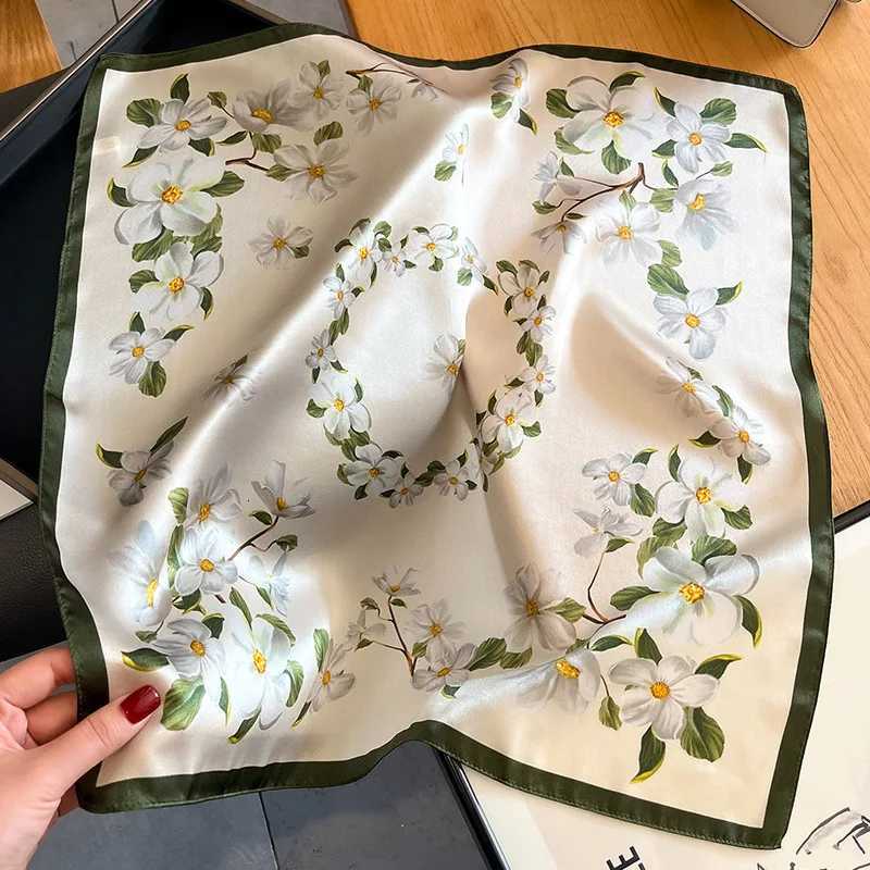 1pcs 70cm Lily Flower Pattern Silk Scarf Women Simulated Silk Fresh and Fashionable Versatile Headwear Clothing and Square Scarf Z260330