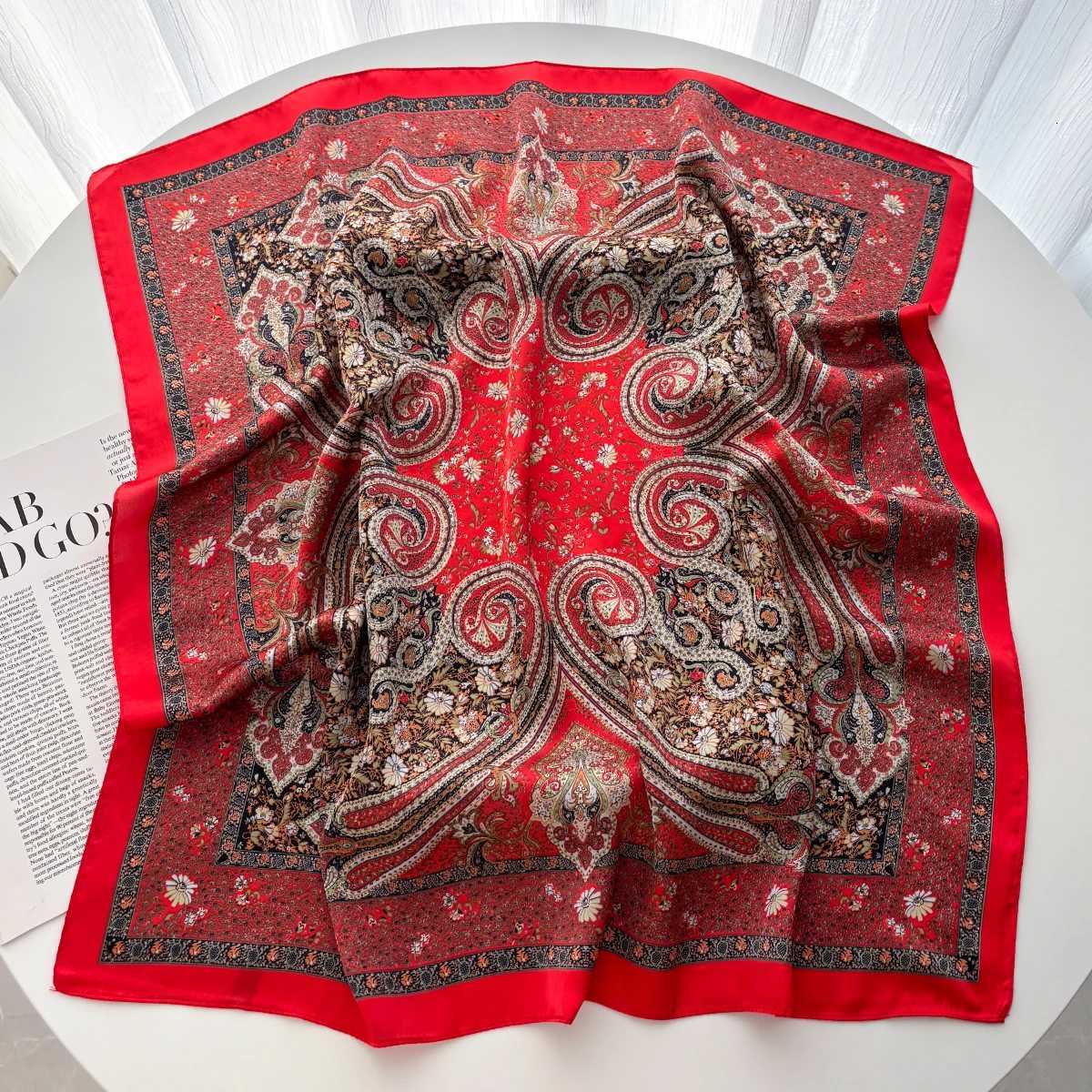2025 New Fashion 70X70cm Wens Scarf Silk Paisley Print Scarf Square Shawl Decorative band Neck Luxury Design Bandana X260328