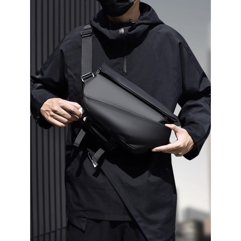 2026 Spring Fashion Magnetic Buckle for Men, Single Shoulder Motorcycle Cycling Bag, Crossbody Bag