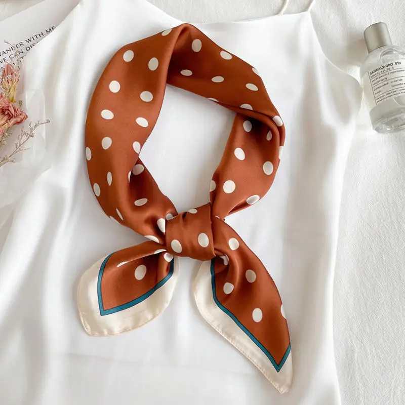 Luxury Design Print Silk Square Scarf Wen Soft Horse Hairband Neckerchief Foard Bag Ribbons Gift Off Hijab band HOT X260328