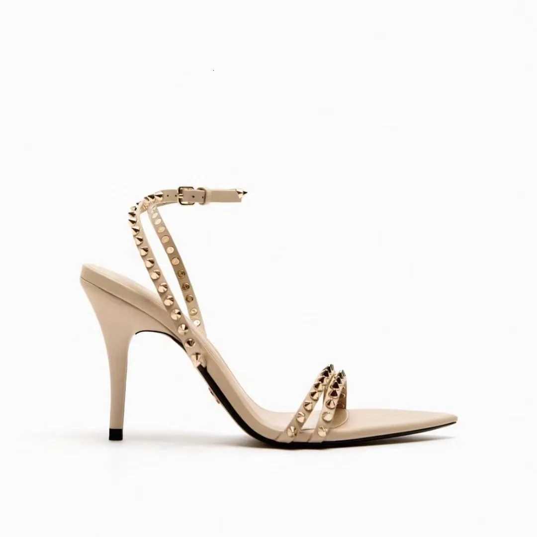 2025 Summer New Product Rivet High Heel Strap Pointed Sandals Womens Thin Heel Large Sandals Fashion Banquet Womens Shoes Z260330