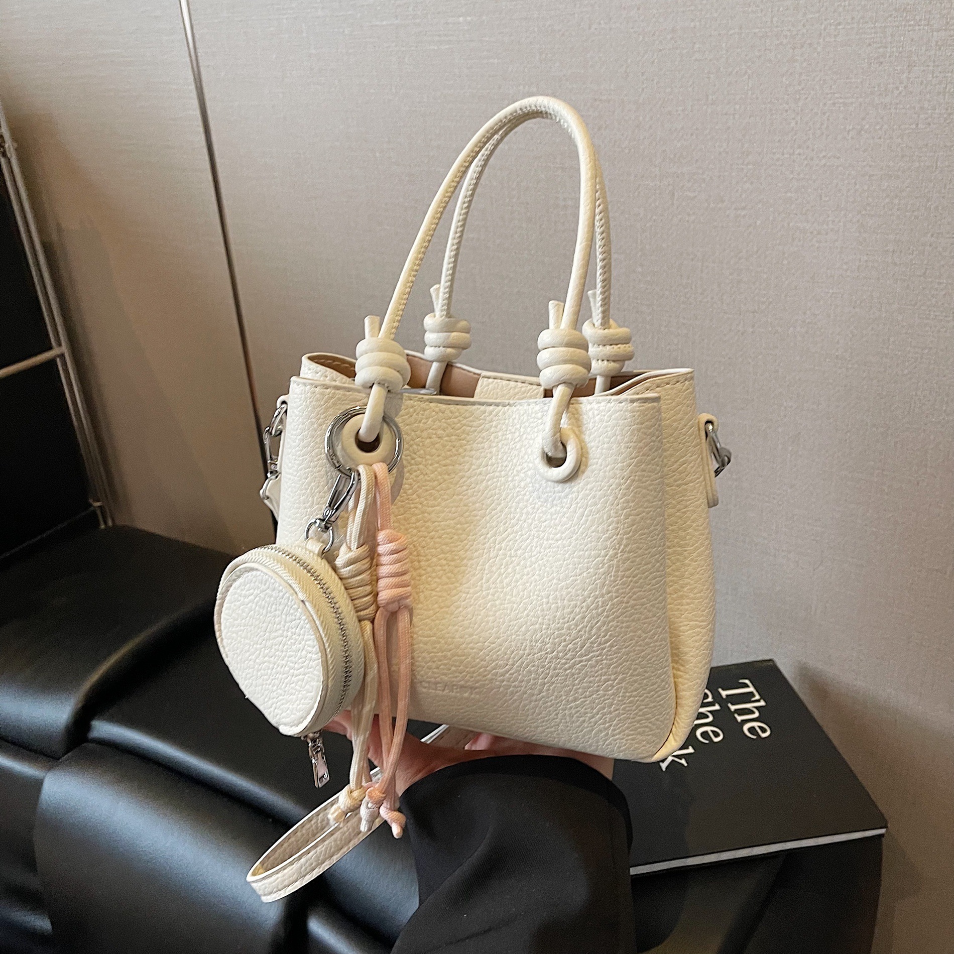Women's 2026 Spring/Summer New Trendy Fashionable Shoulder Crossbody Bag Large Capacity Versatile Retro Korean Style Handbag for Women