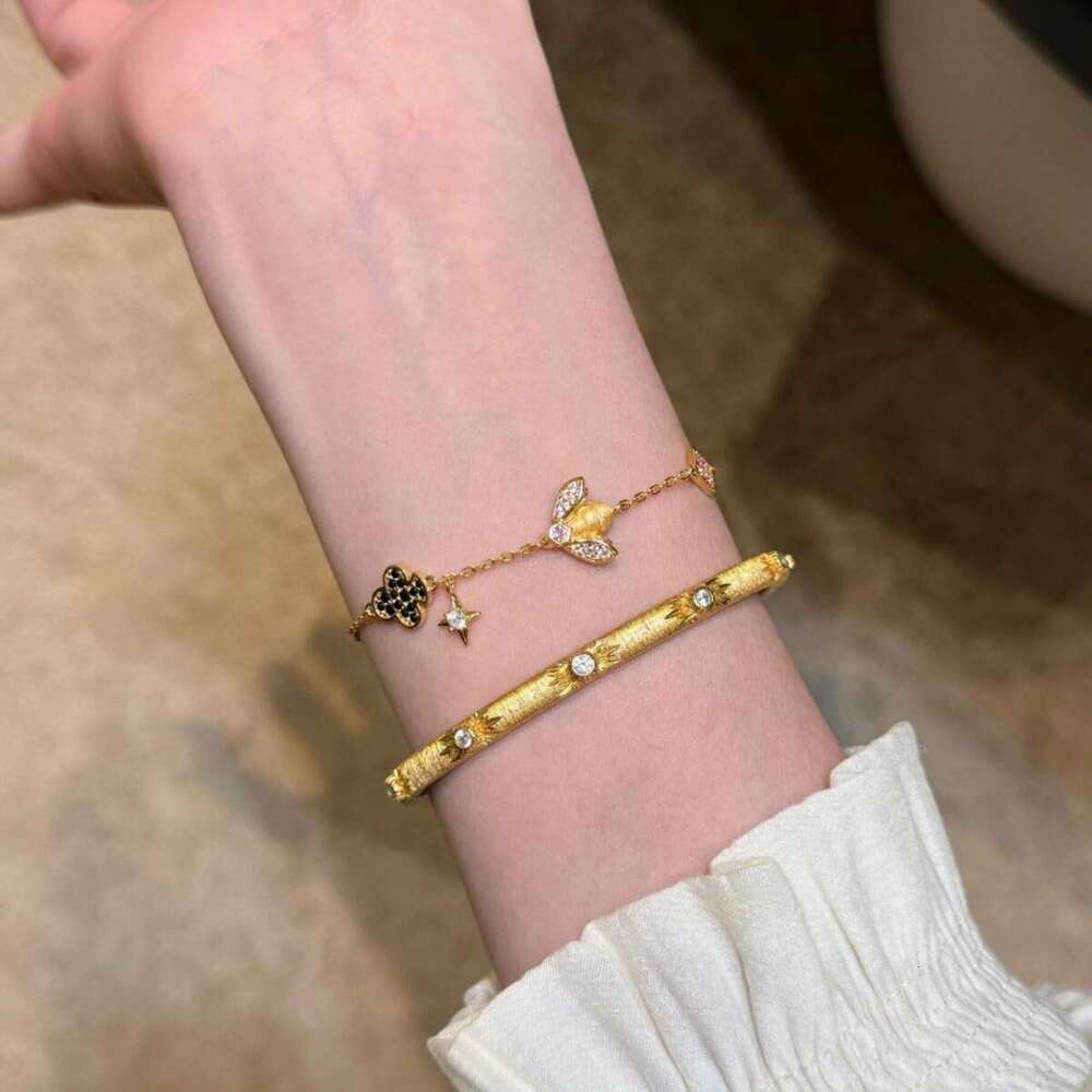 Light Luxury Style Jewelry Bracelet Exquisite Zircon Hand Accessories Versatile High-end Fashion Bracelet