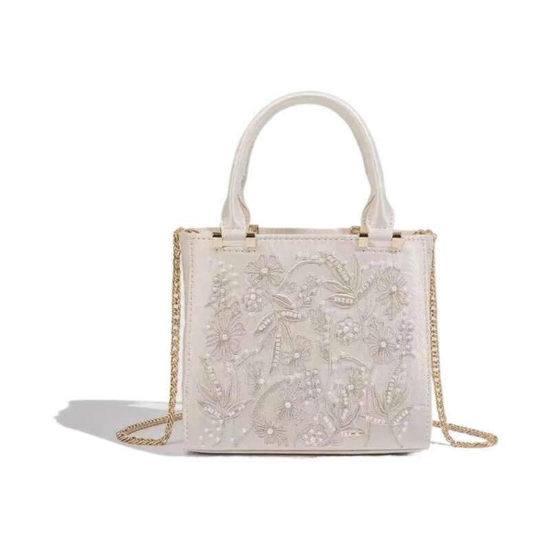 Chinese Embroidery Elegant Soft Pearl Embroidery Fashion Handbag Silk Cheongsam Evening Clutch Chain Shoulder Bag Urban Minimalist Style Tote Chic