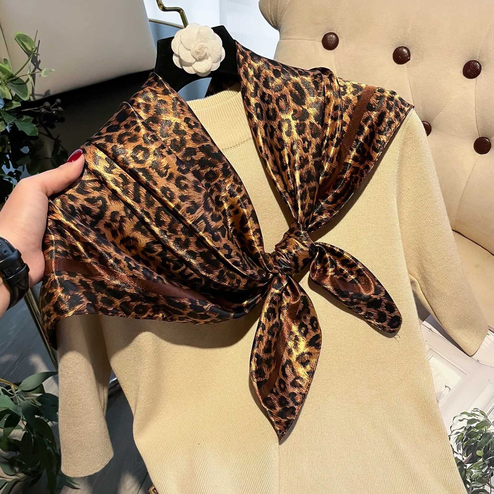 New Luxury Brand Leopard Print band Scarf Wen Fashion Silk Satin Hair Band Bag Wrist Bandana Neckerhf Shawl Wraps X260328