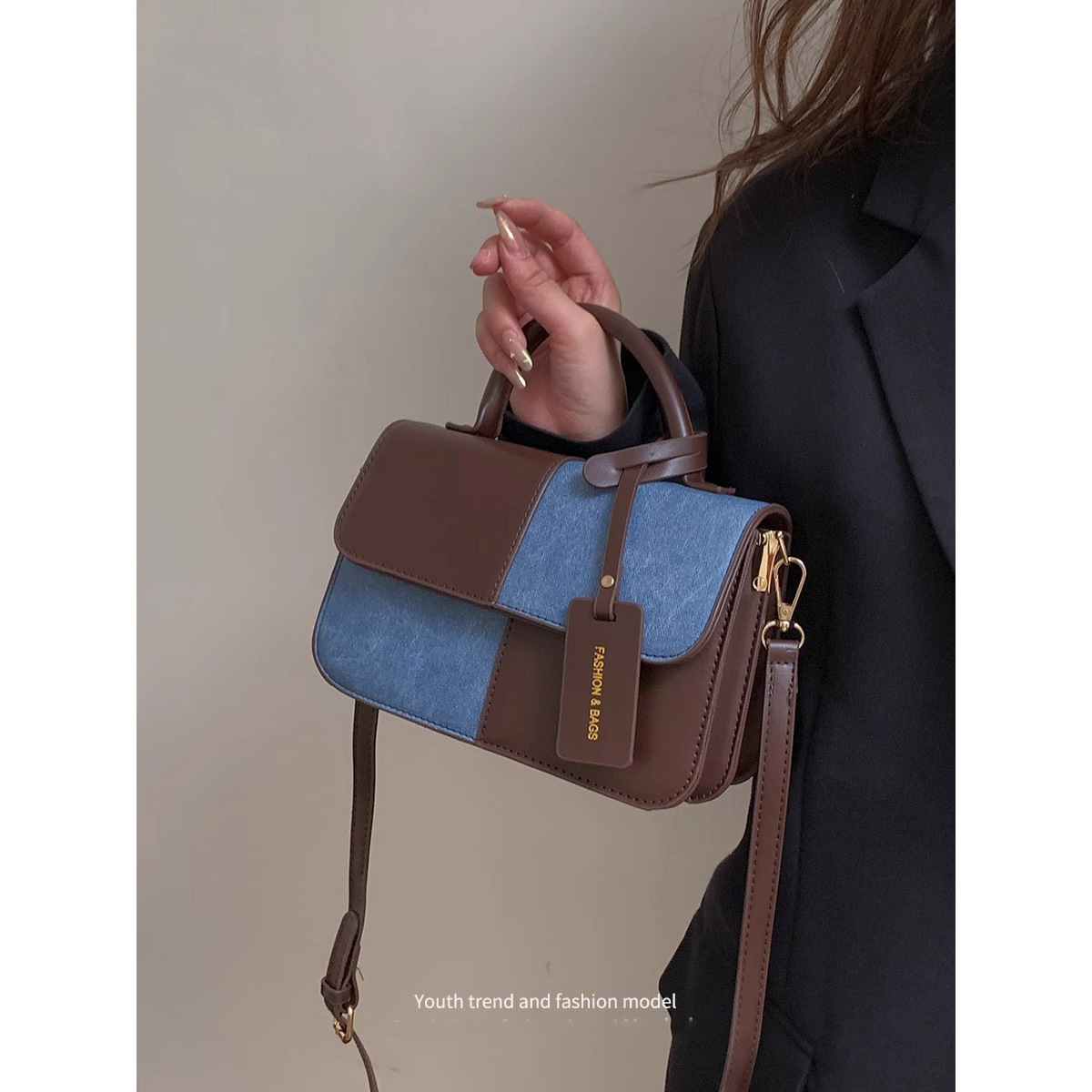 High-End for Women 2025 New Fashion Versatile Shoulder Crossbody Casual Color-Block Stitching Handheld Small Square Bag