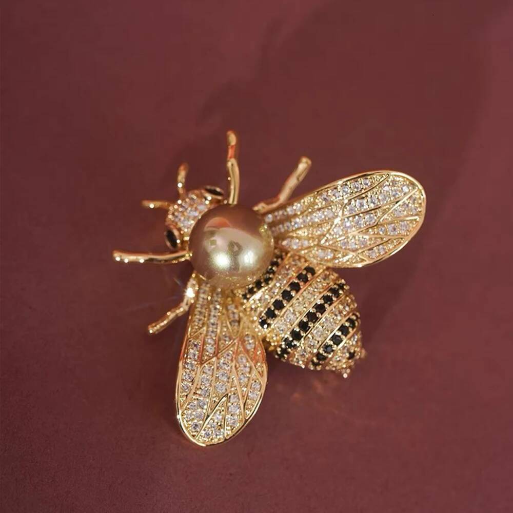 Luxury Brand Design Little Bee Brooches for Women Men Fashion Insect Brooch Crystal Rhinestone Pearl Pins Clothing Jewelry Gifts