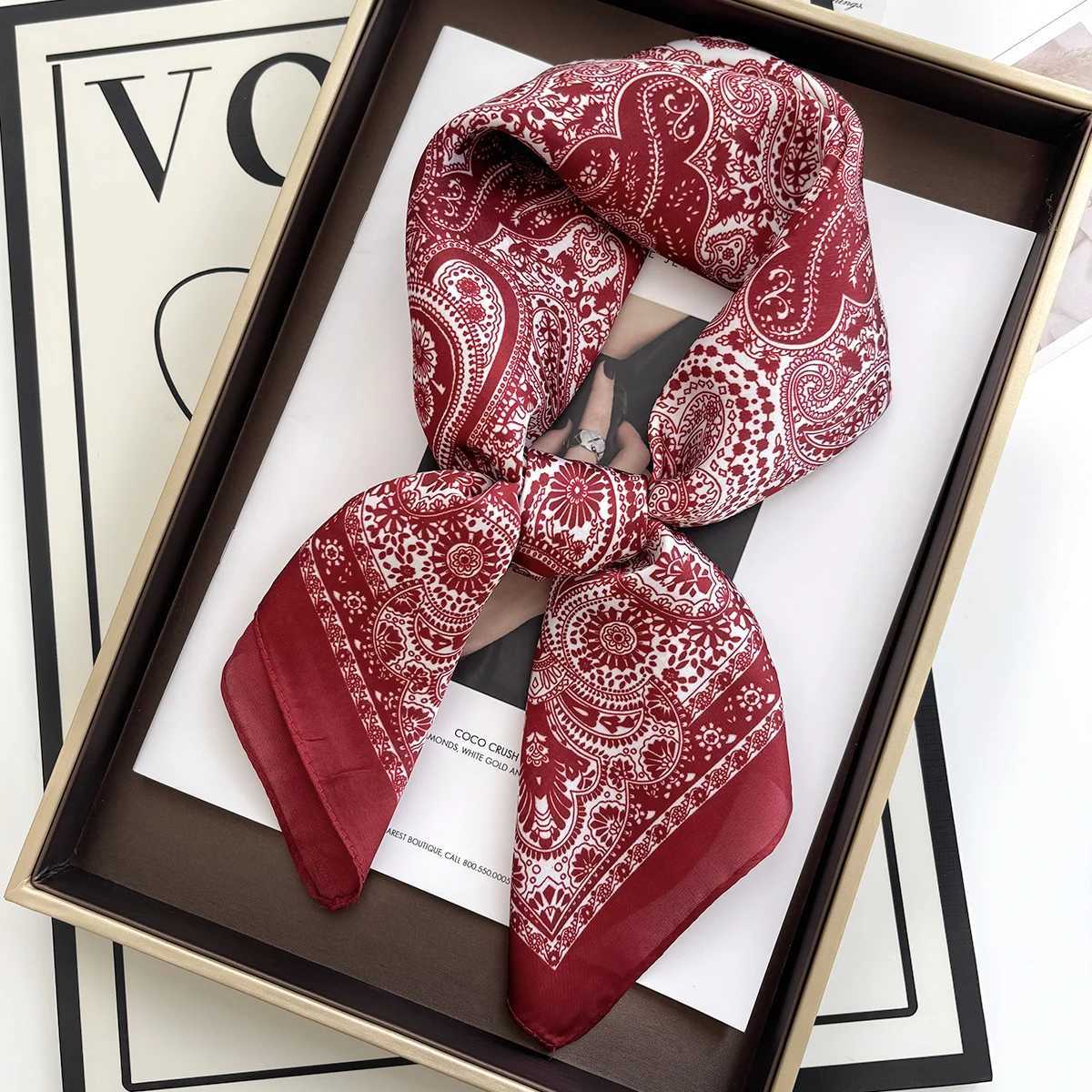 Luxury Rose Print Brand Scarves Soft Satin Square Scarves Neckerchief Wen Shawls Hijab Scarf Bandana 70X70CM X260328