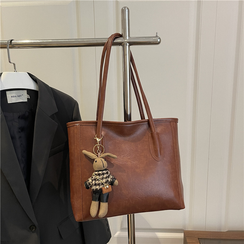 Free Shipping High Value 2026Retro Casual Tote for Women New Fashion Trend Large Capacity Shoulder Bag Simple Travel Handbag