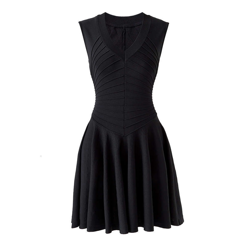 2026 Spring and Summer New Designer 3D Striped Small q26 V-neck Sleeveless Tank Top Off Shoulder European and American Short Skirt