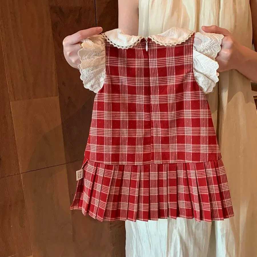Girls Skirt 2025 Summer New Childrens Clothing Korean Style Girl Baby College Style Red Plingham Lace Sundress Casual SimpleT260330