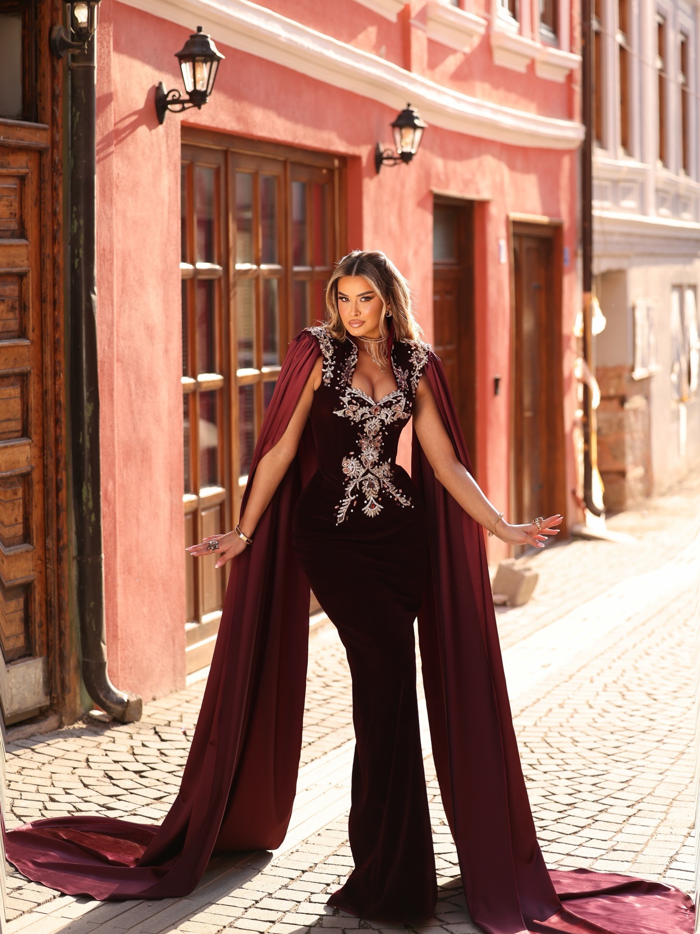 Velvet Prom Dress V-Neck Bridal Dress Sexy Cape Sleeve Crystal Sequins Lace Evening Dress Floor Length Party Gown Customized vestido de novia