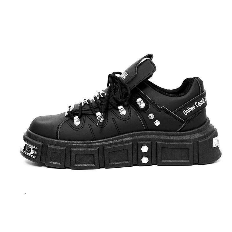 Internet celebrity hit Niche Design Bread Men S Casual Punk Style Skateboard Large Size Skate Shoes