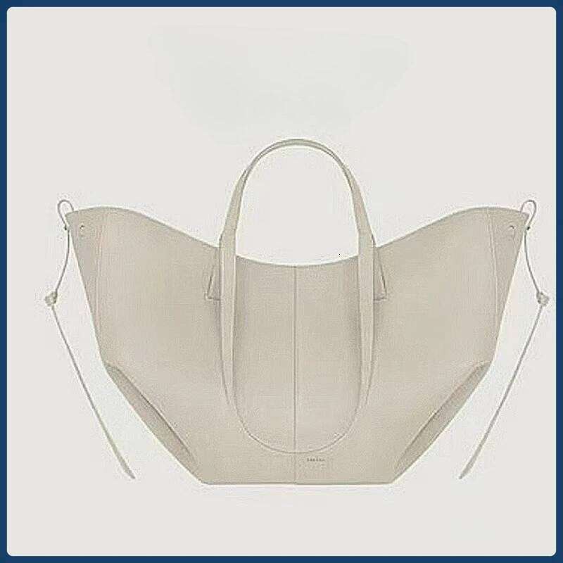 Hot Advanced Atmospheric Wing Tote Female Niche Large Capacity Commuter Shoulder Bag Every Hand