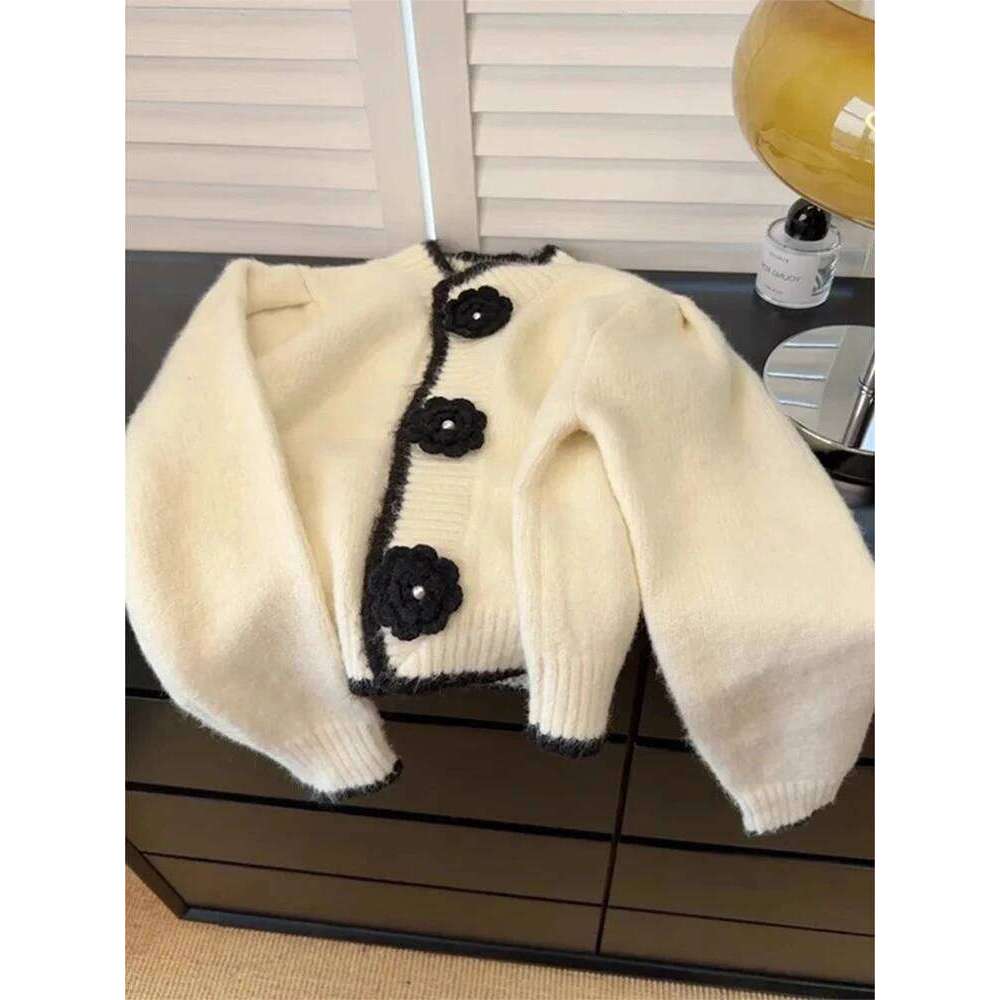 Women's Small Fragrance Style Camellia Sweaters Cardigan Autumn New O-Neck Long-Sleeved Sweater Temperament Knitted Tops