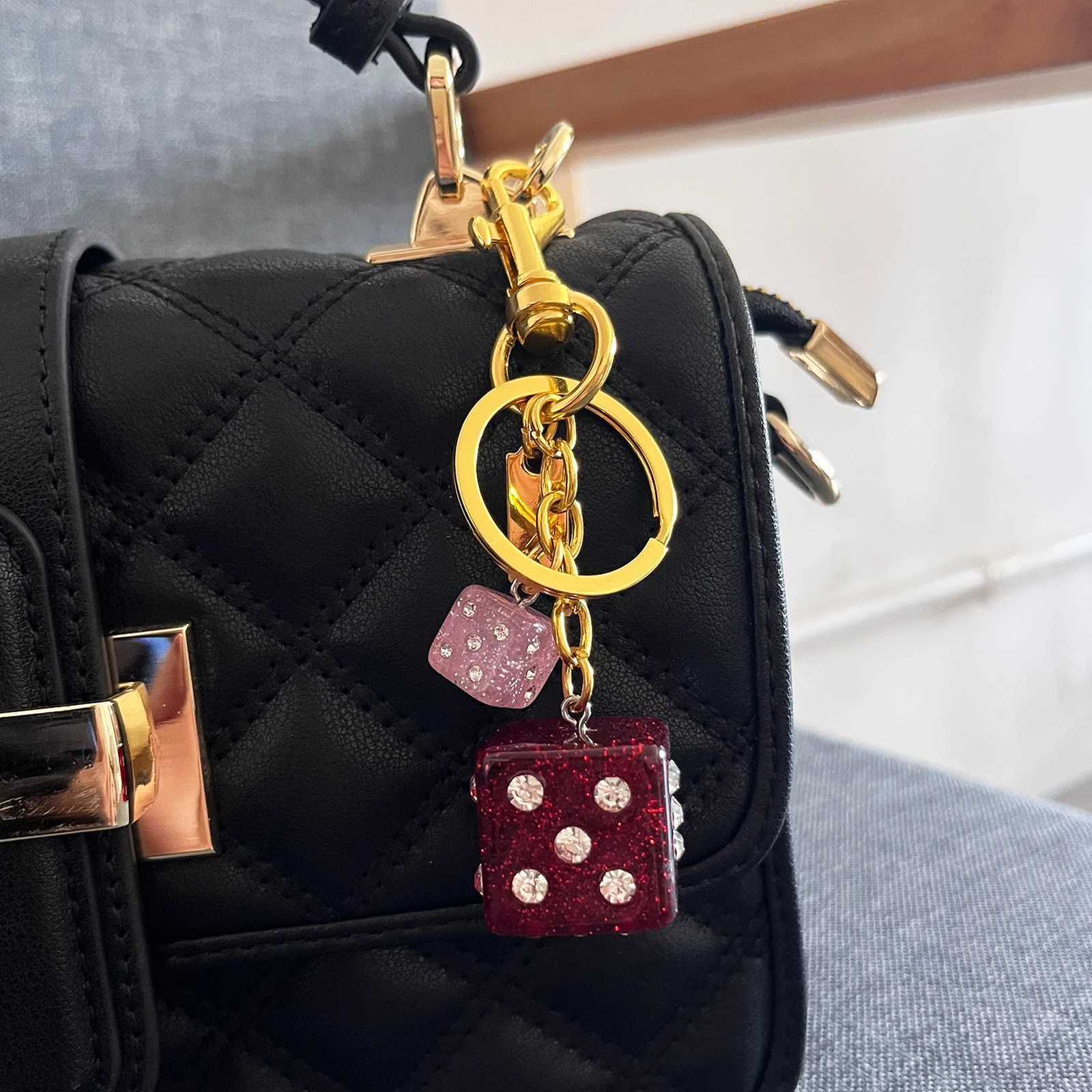 Fashion Pink Size Dice Crystal Drip Alphabet Keychain Student Ladies Jewelry Bag Gift Pendant Keyring Accessories Z260330