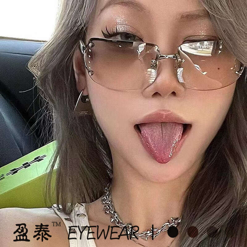 Trendy Y2k Hot Girl Sweet Cool Retro Frameless Square Glasses Men Fashion Personality Diamond-Encrusted Internet Celebrity Sunglasses
