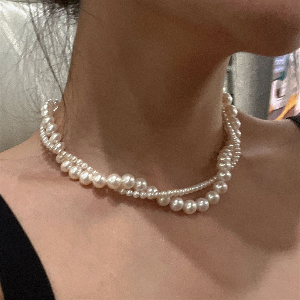 Designer luxury French Retro Double-Layer Pearl Necklace for Women, High-End Elegant Wrap Collarbone Chain, Niche Design Versatile Choker