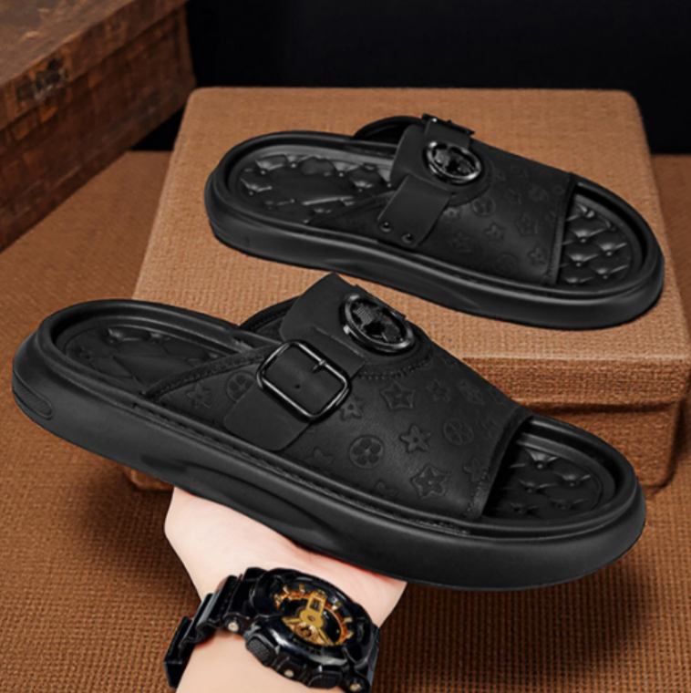 Men's Slippers 2026 Summer New Style Embossed Design Soft Sole Comfortable Beach Slippers Fashionable Casual High-End Look Cool Slippers