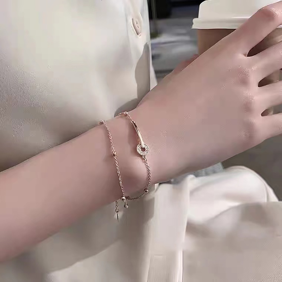 Jewlery Designer For Women Women's Keychain Bracelet In A Minimalist Style With Double-Layer Design Featuring High-End Beaded Pearls And Full Dia