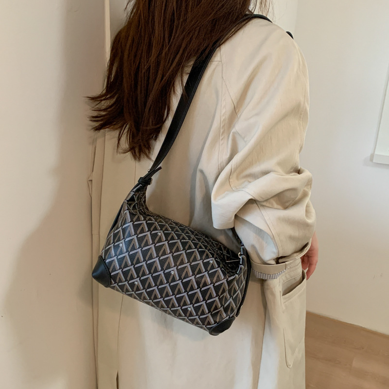 Free Shipping High Value Geometric Pattern Crescent Bag for Women Vintage Hobo Crossbody Bag with Leather Strap