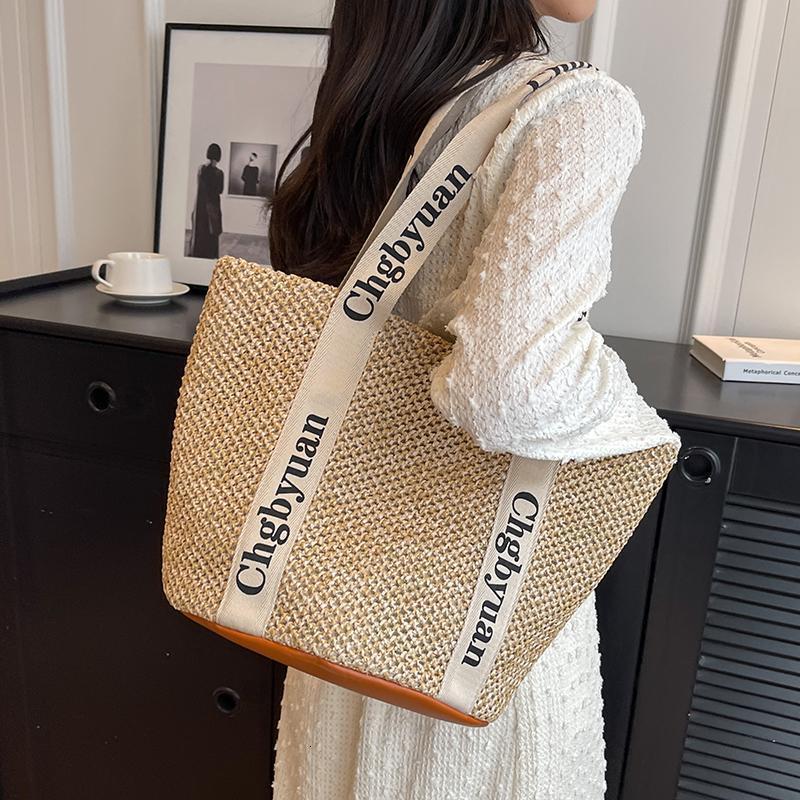 Woven Straw for Women Large Capacity New Spring Summer Versatile Shoulder Beach Commuter Bucket Bag