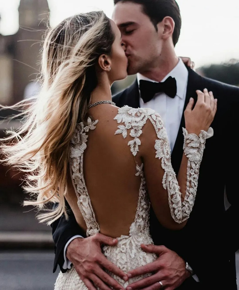 226 Designer Mermaid Wedding Dress With Long Sleeves Chic Ivory Lace Appliqued Bohemian Country Civil Bridal Gowns Sexy Deep V Neck Fitted Robe De Mar