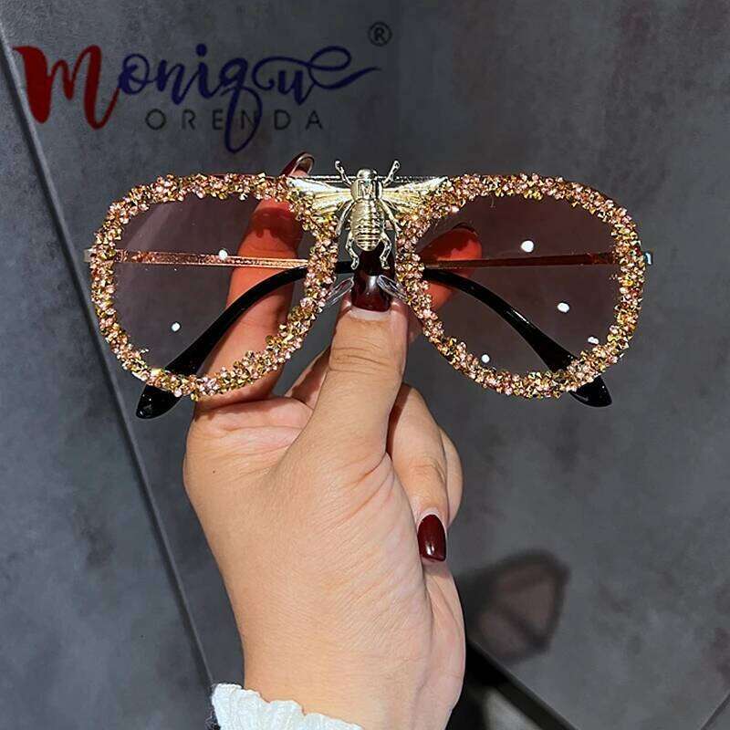 Luxury Bee Women Metal Frame Rhinestone Vintage Ladies Sun Glasses Mens Sunglasses Fashion Shades lentes de sol 26Y0330