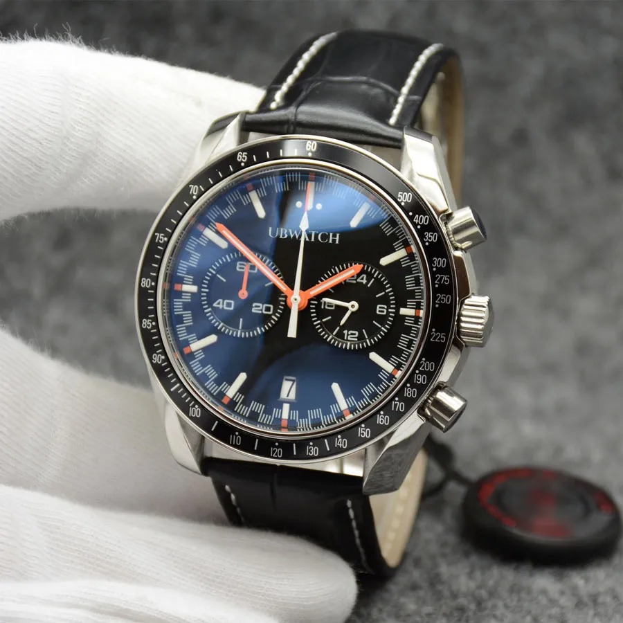 High Grade Quartz Chronograph Mens Watches Red Hands Stainless Steel Bracelet Fixed Bezel With A Top Ring Showing Tachymeter Markings