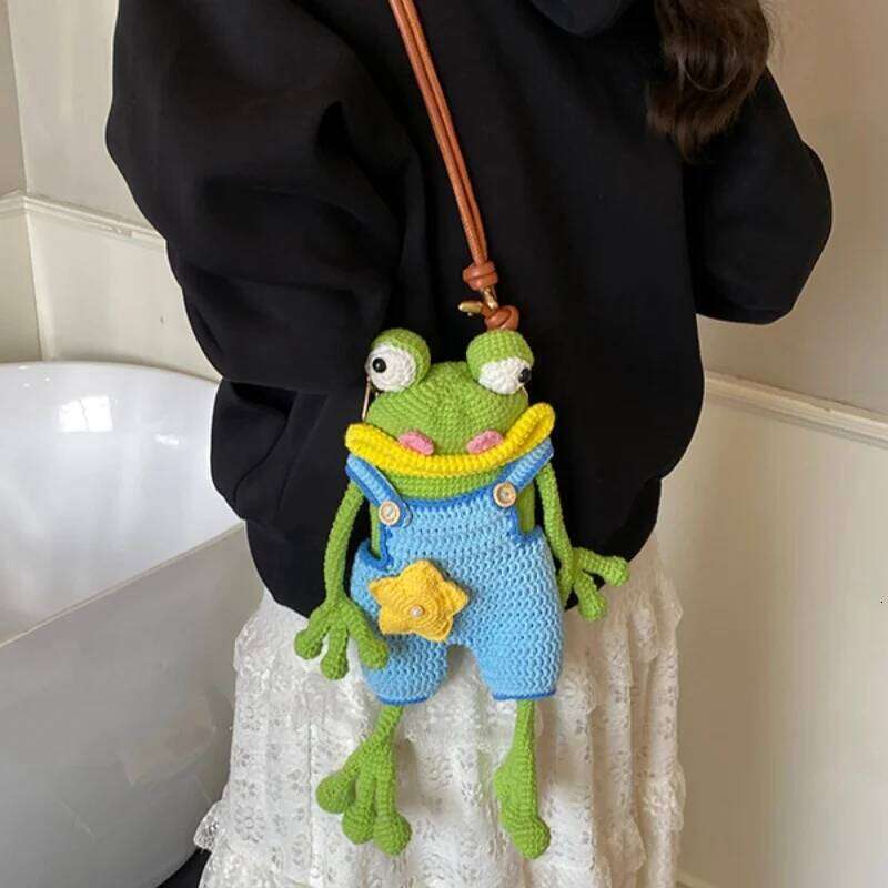 Finished Big Mouth Frog Mobile Phone Sausage Lips Wool Woven Bag Leather Shoulder Strap Ugly Cute Christmas Gift Clutch Bags