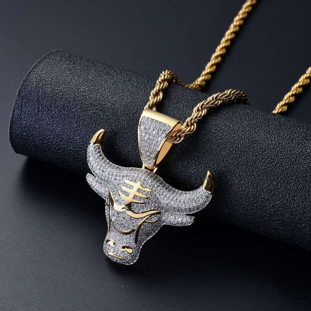 American Hip-Hop Bull Head Niche Light Luxury Fashion Pendant, Copper Inlaid With Zircon, Personalized High-End Design Men's Necklace