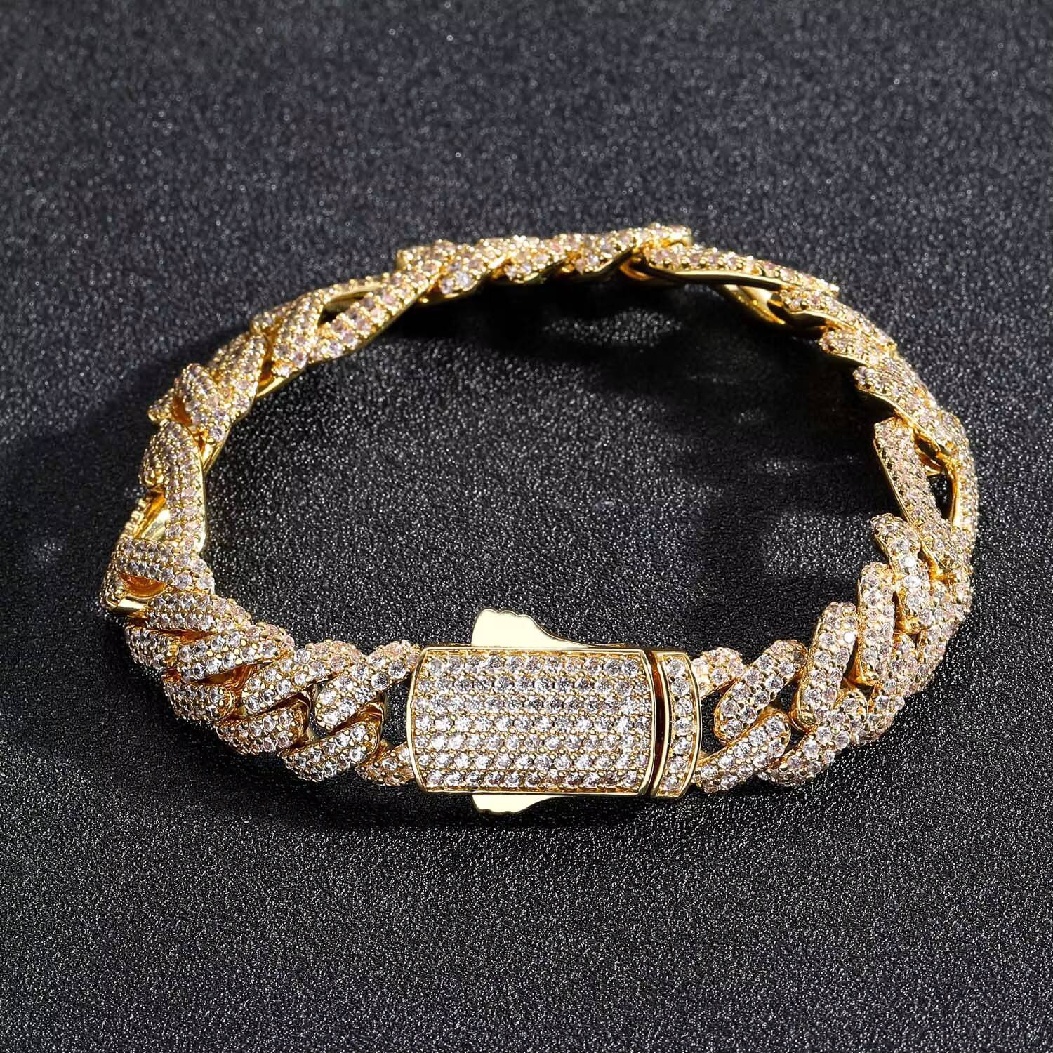 BES Unique Cuban Chain Bracelet 18K Gold Plated Iced Moissanite Hip Hop Fashion Star-Shaped Brass Jewelry for Anniversary Parties