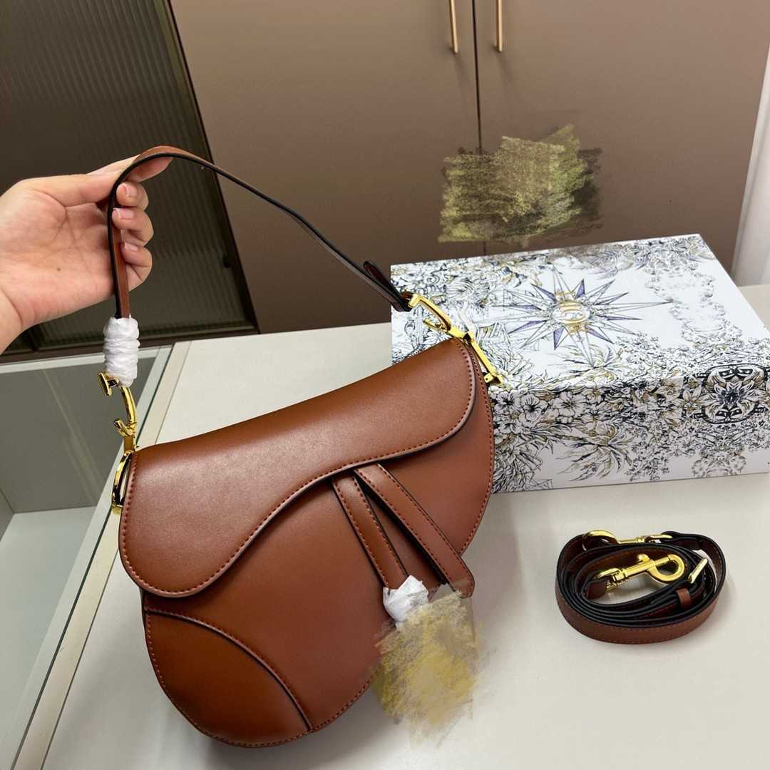 Designer Bag Luxury Handbag Saddle Bag Saddle Bag Womens Crossbody Bag Fashion Versatile In Stock