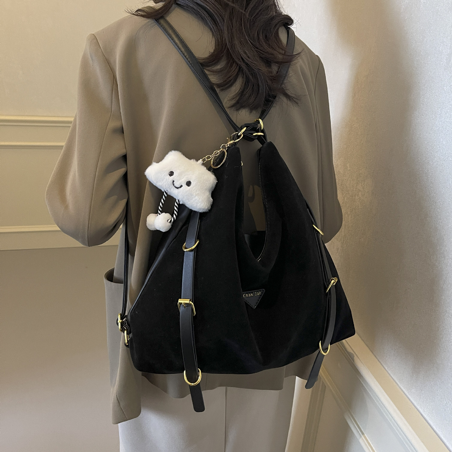 Casual retro large-capacity women's new college style double shoulder backpack versatile suede tote bag