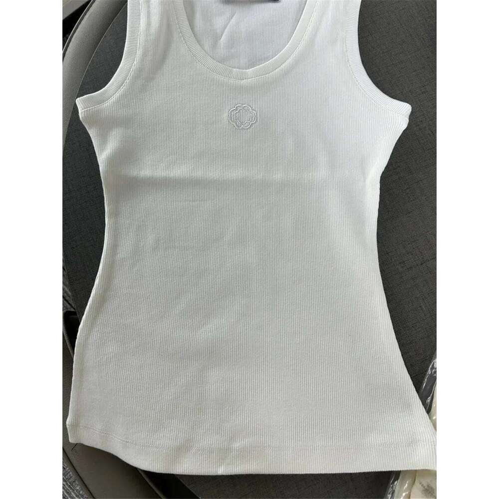 White Women's Embroidery Casual Slim Fit Knitted Camisole Top 2025 Summer New Mdng260330