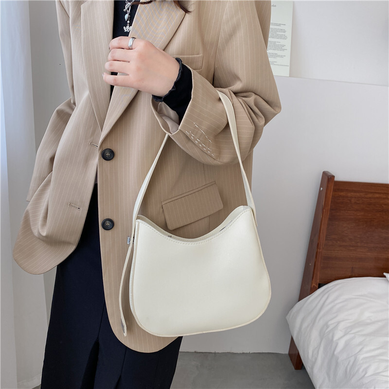 Free Shipping High Value Soft Leather Hobo Bag for Women Minimalist Shoulder Bag Casual Crossbody Handbag with 4 Colors