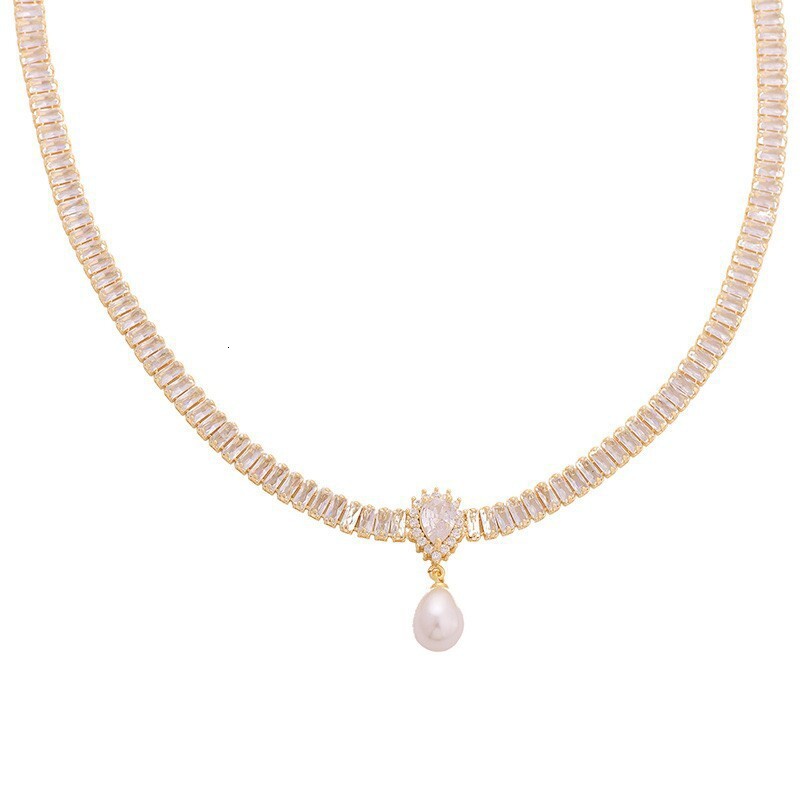 Designer luxury French Hepburn Style Zircon Necklace Light Luxury Niche High-end Design Sense Water Drop Pearl Clavicle Chain Celebrity Choker
