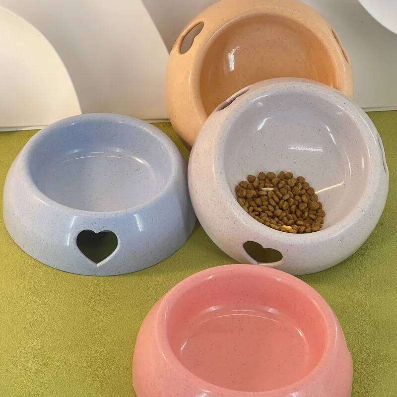Large-sized Heart-shaped Hollow Plastic Dog Cat Feeding and Watering Single High-quality Pet Bowl 26W0330