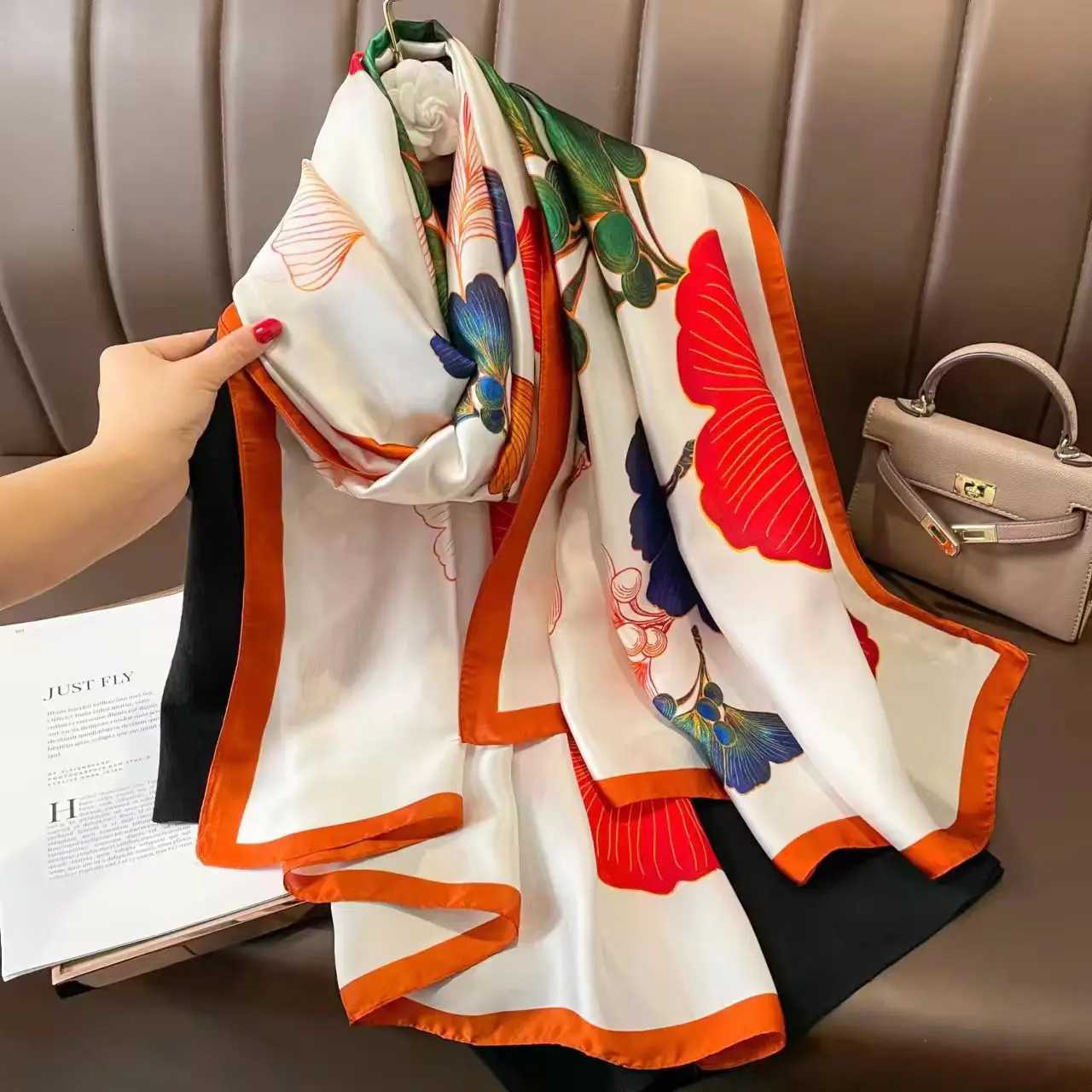 18090cm Luxury Brand New Style Autumn Winter Popar Flower cloth Wen Fashion Silk Print Scarf Ladies Beach Shawl foard X260328